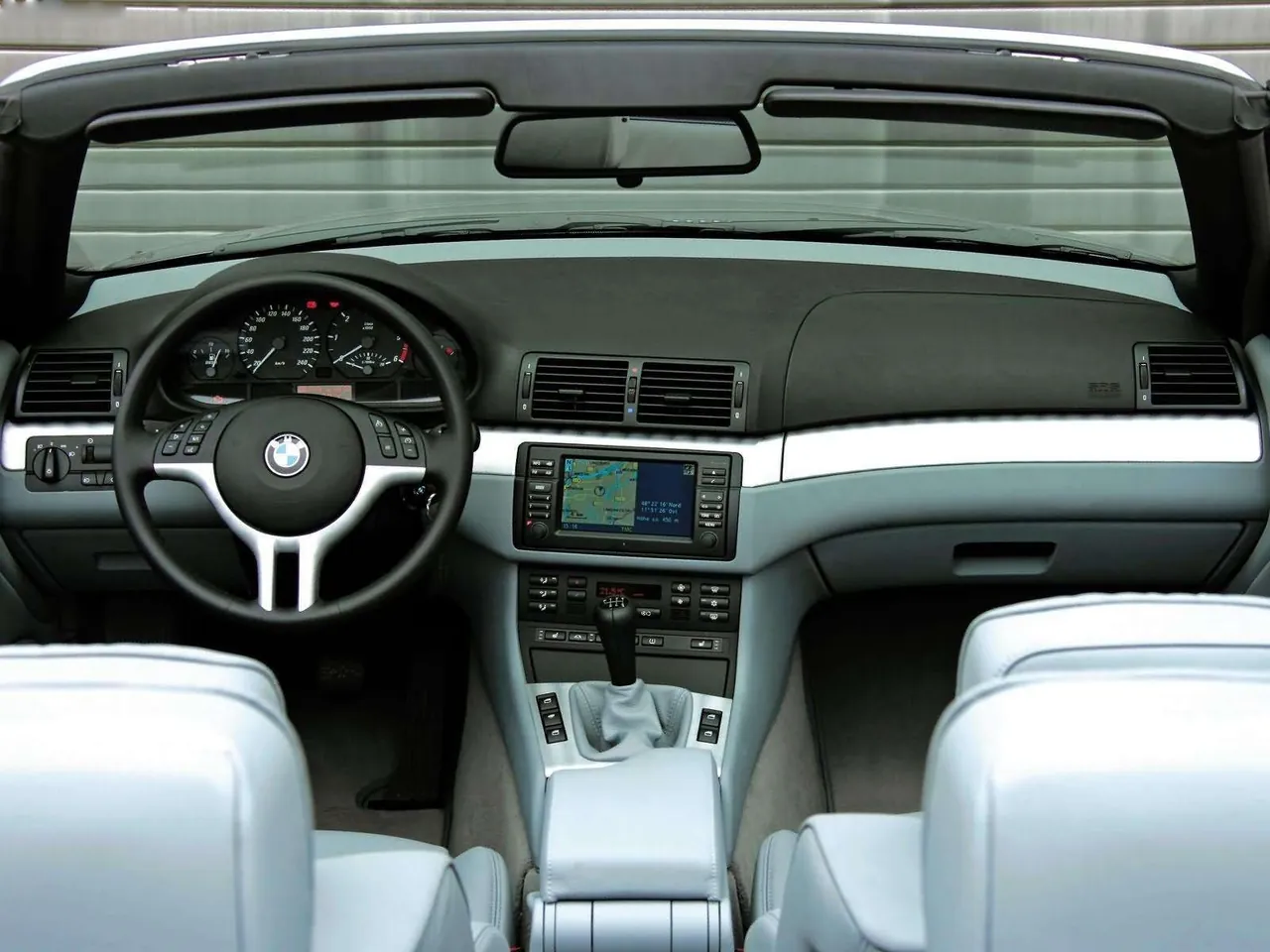 BMW 320Cd Convertible (2004) – interiér