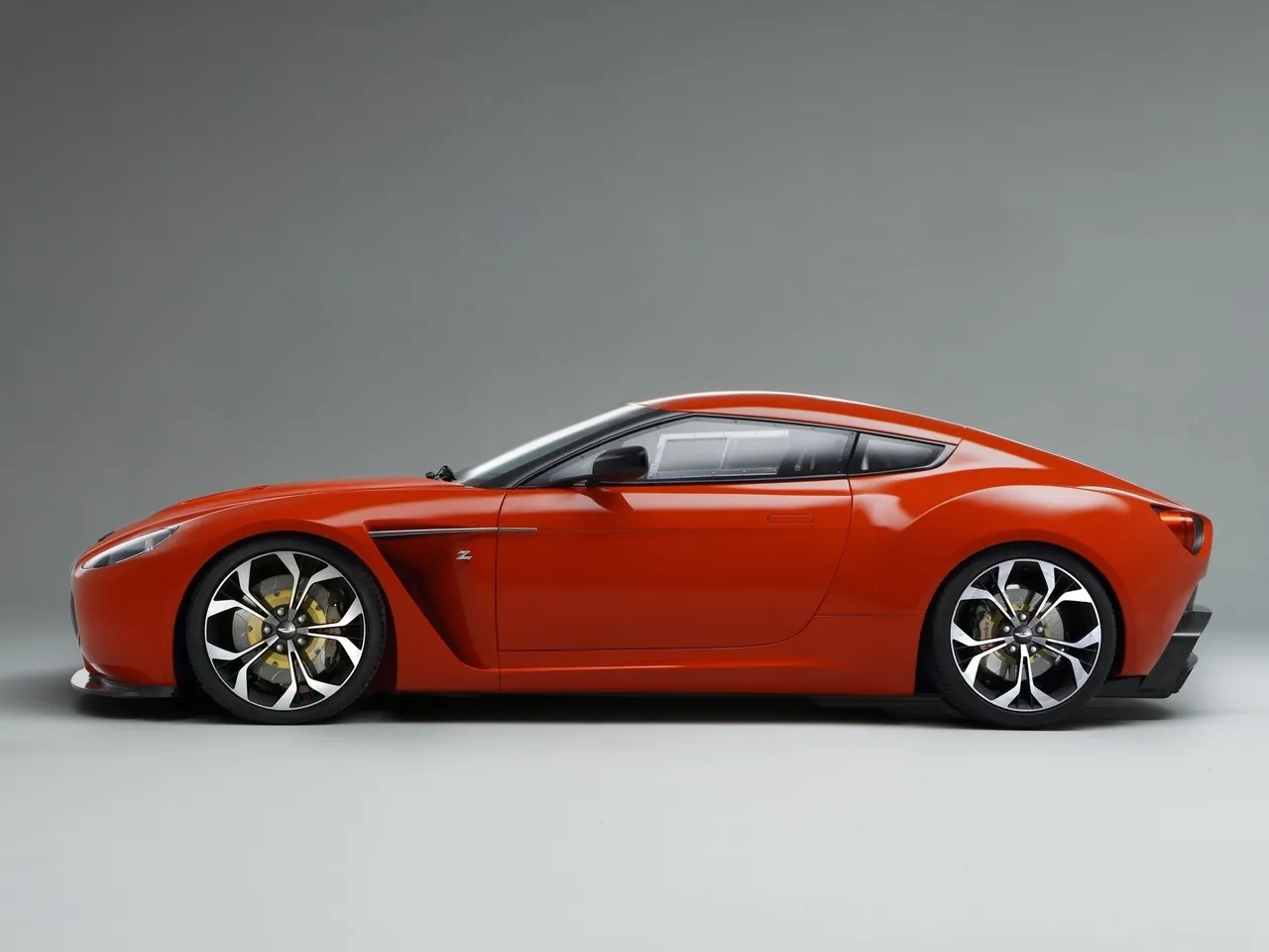 Aston Martin V12 Zagato Concept (2011) – boční profil