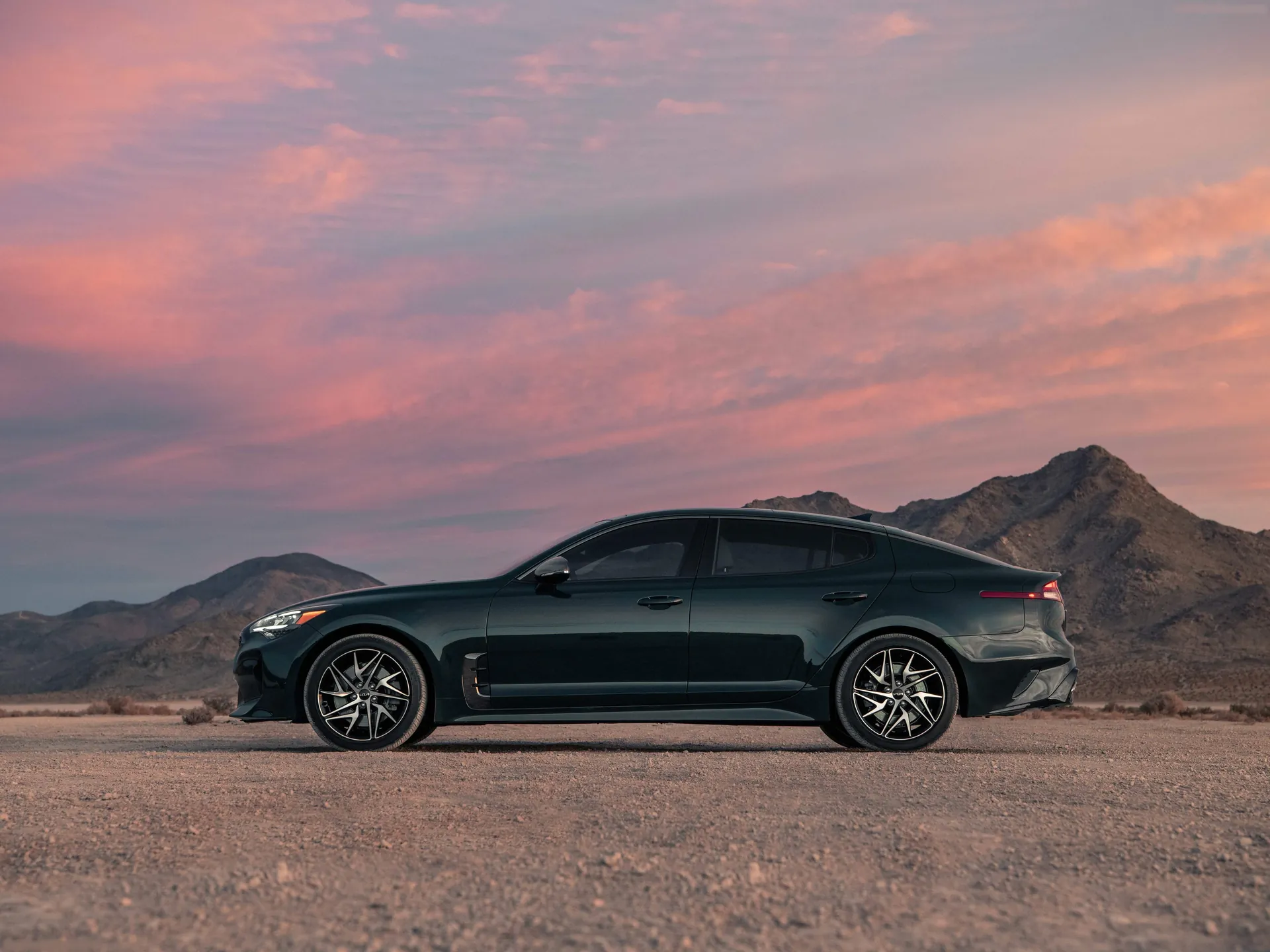 Kia Stinger (2022) – boční profil