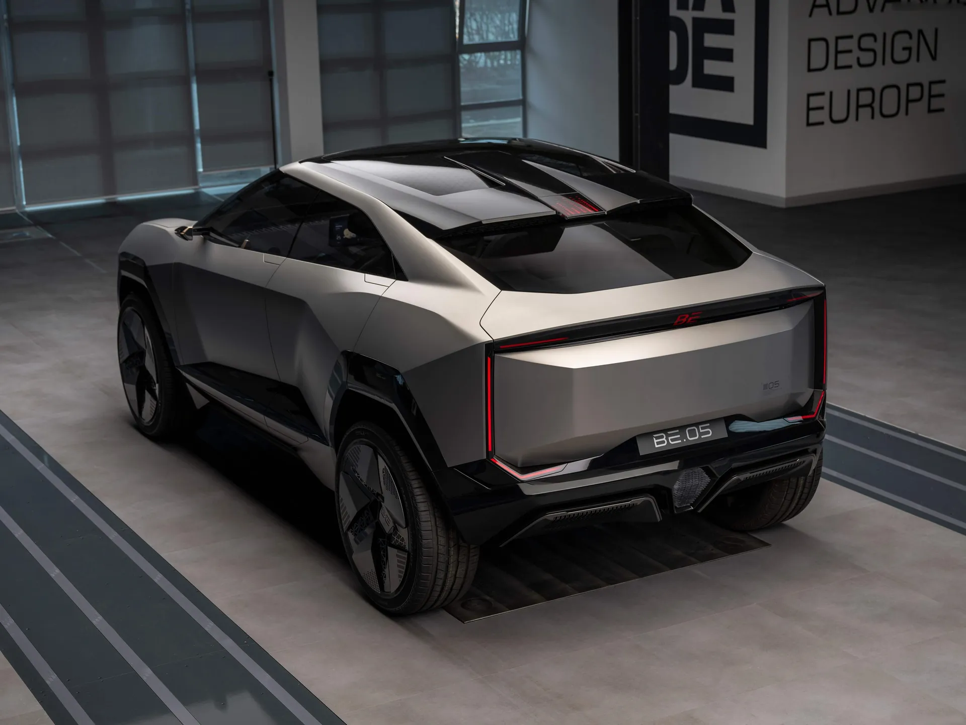 Mahindra BE 05 Concept (2022) – zadní tříčtvrteční pohled