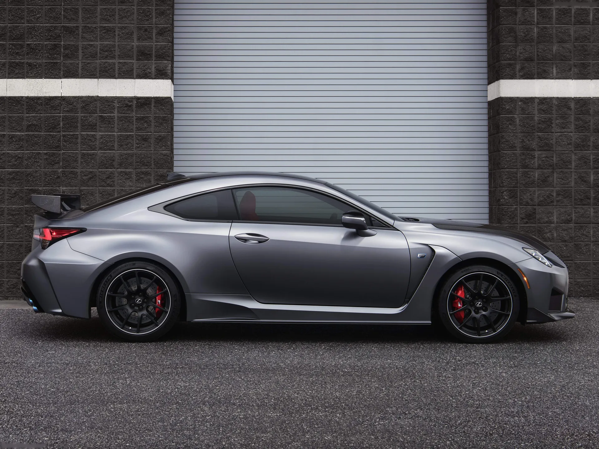 Lexus RC F Track Edition (2020) – boční profil