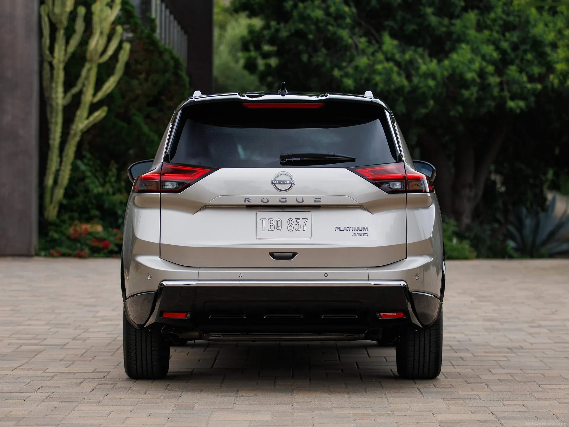 Nissan Rogue (2024) – zezadu