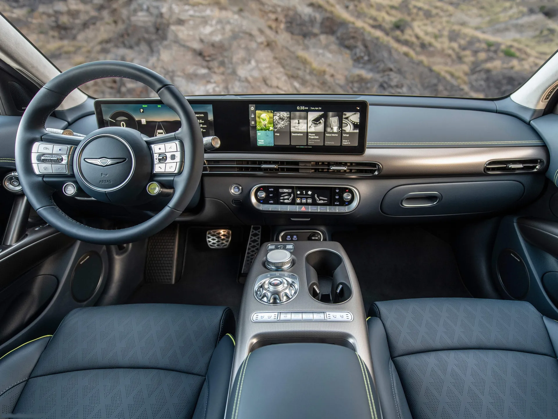Genesis GV60 (2022) – interiér