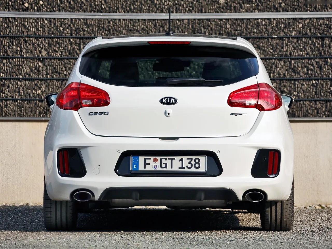 Kia Ceed GT (2014) – zezadu
