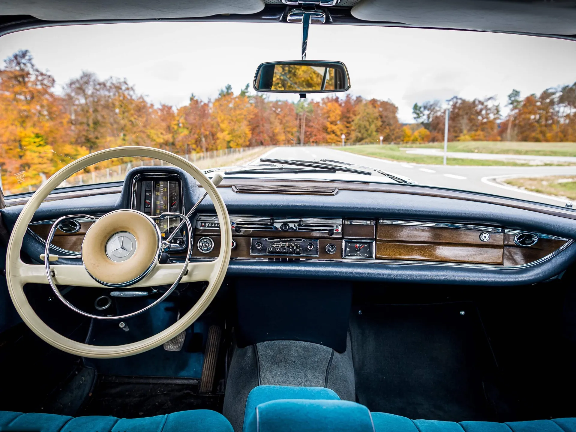 Mercedes-Benz 300 SE W112 (1961) - Interior