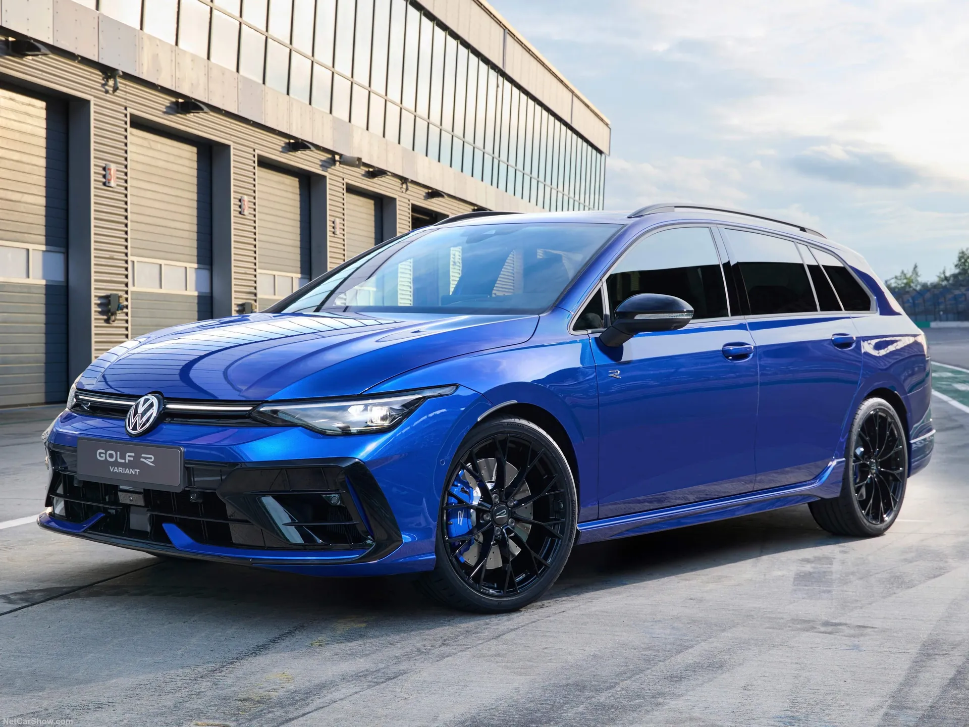 Volkswagen Golf R Variant (2025)