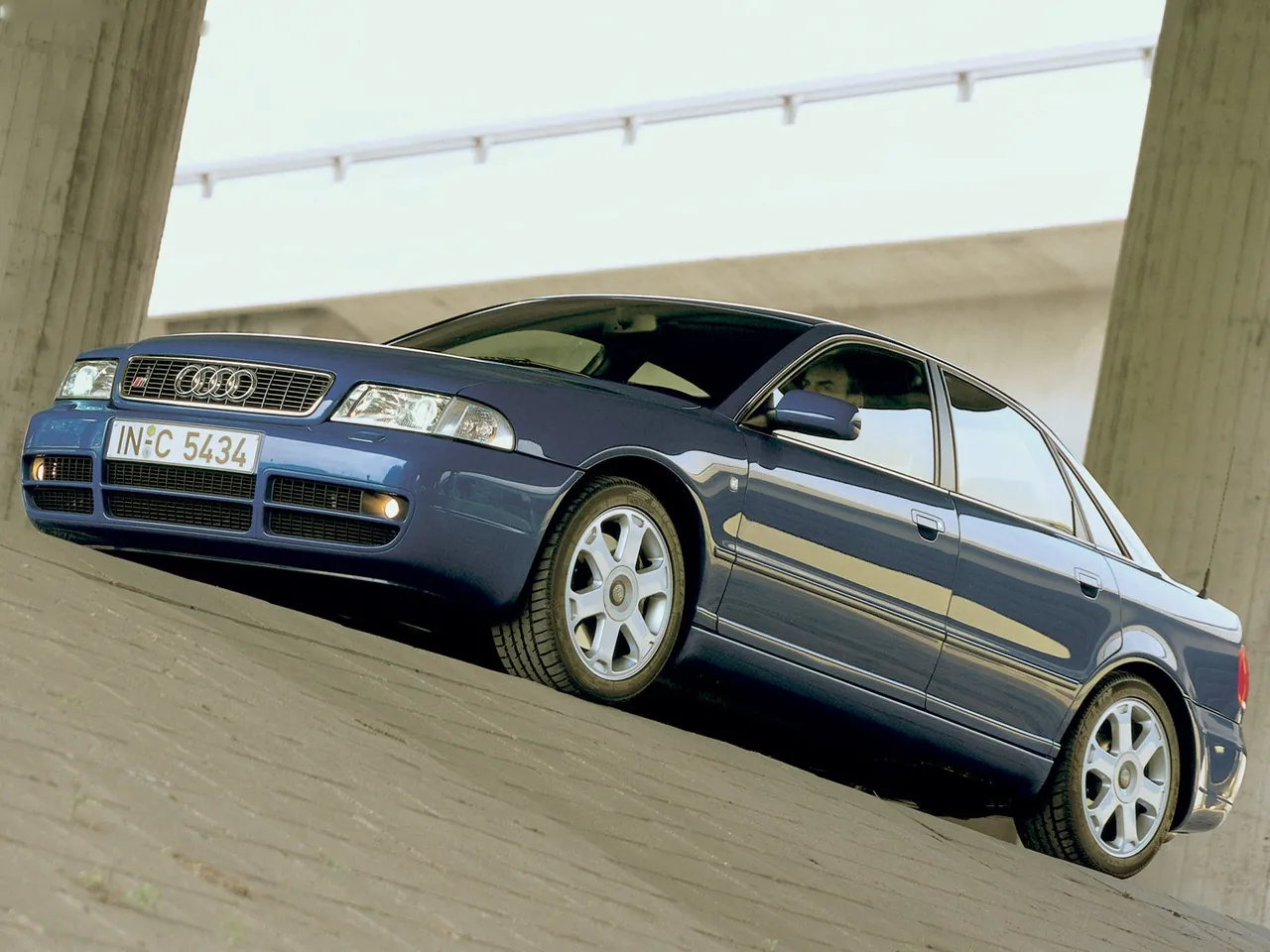 Audi S4 (1998)