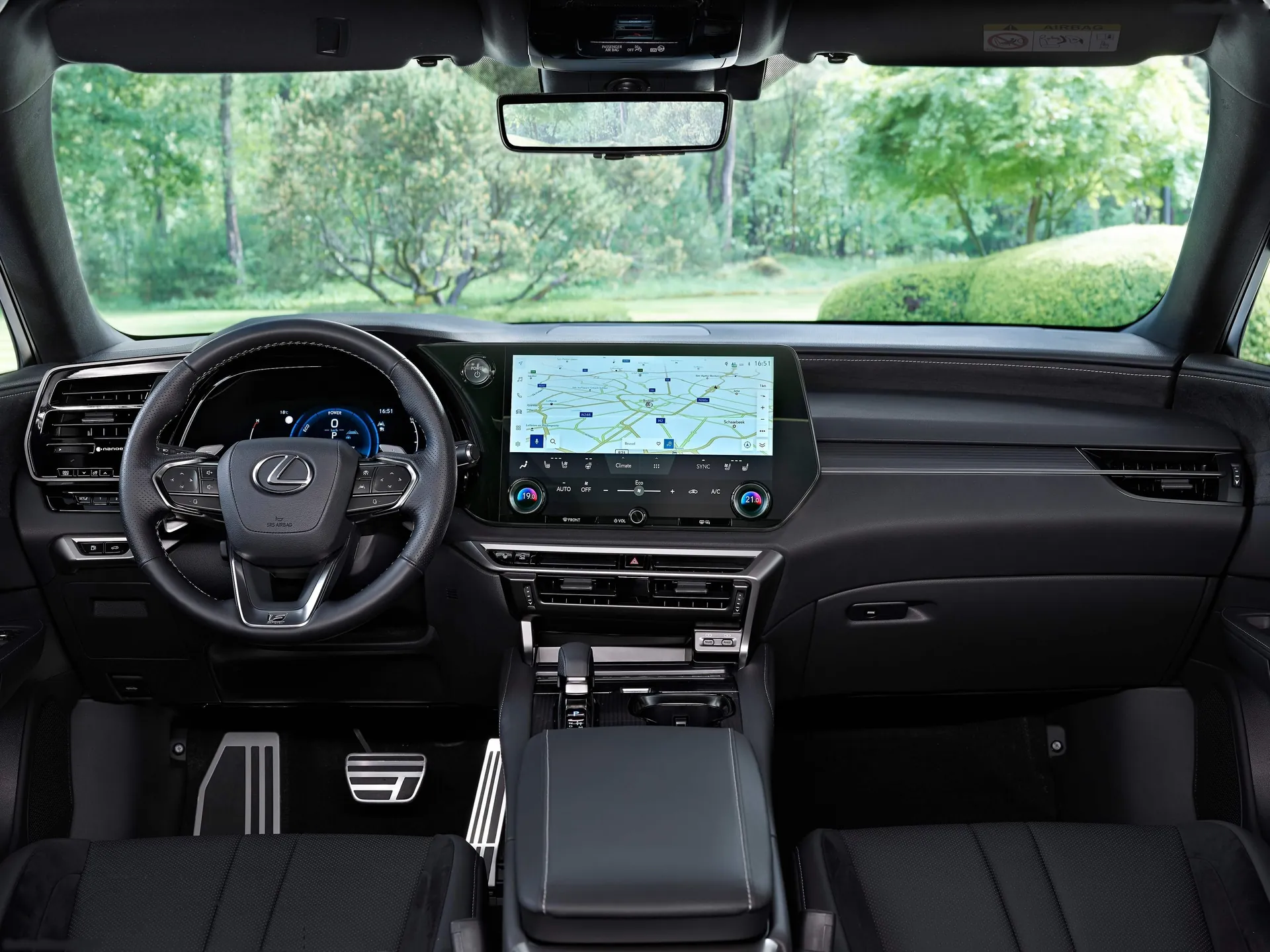 Lexus RX (2023) – interiér