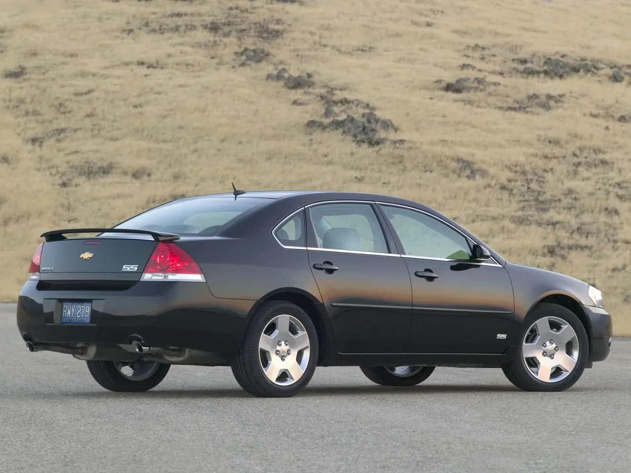 Chevrolet Impala SS (2006) – zadní tříčtvrteční pohled