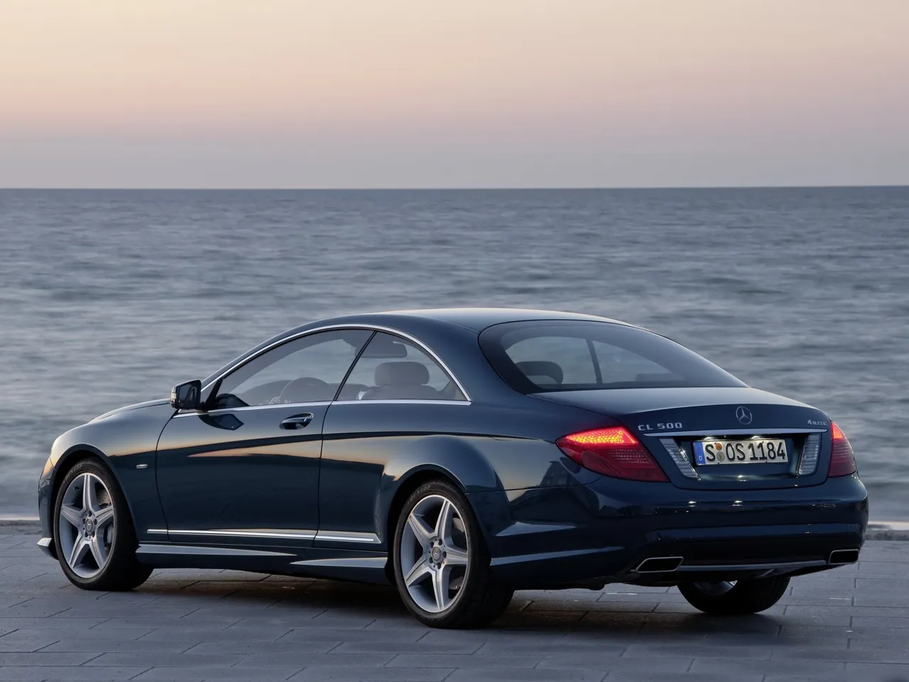 Mercedes-Benz CL-Class (2011) – zadní tříčtvrteční pohled