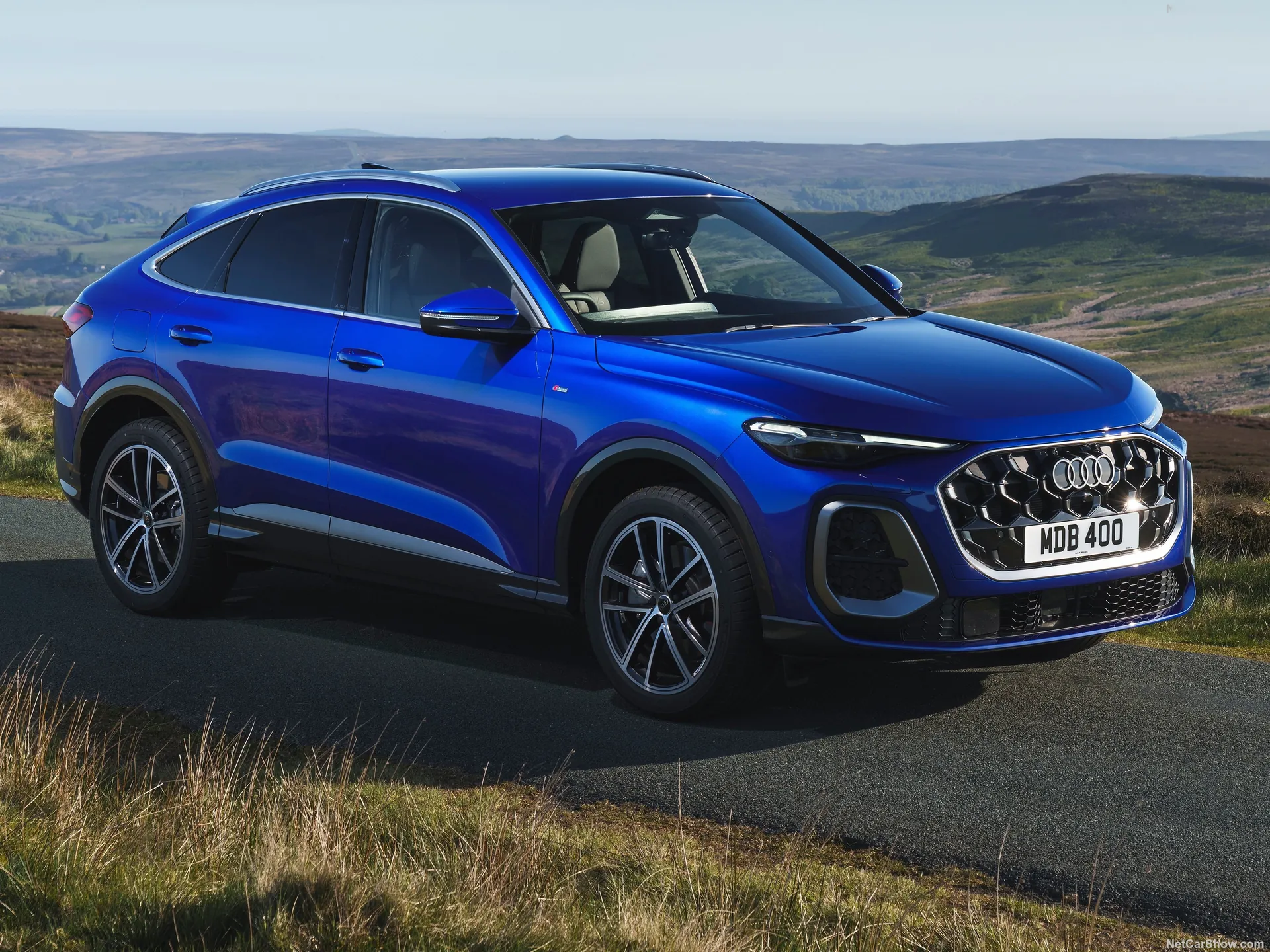 Audi Q5 Sportback [UK] (2025)