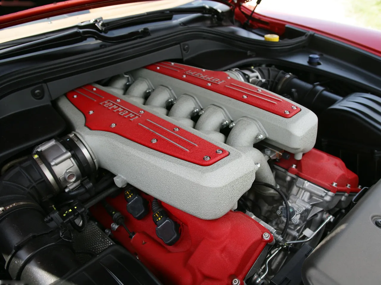 Ferrari 599 GTB Fiorano HGTE (2010) - Engine Bay