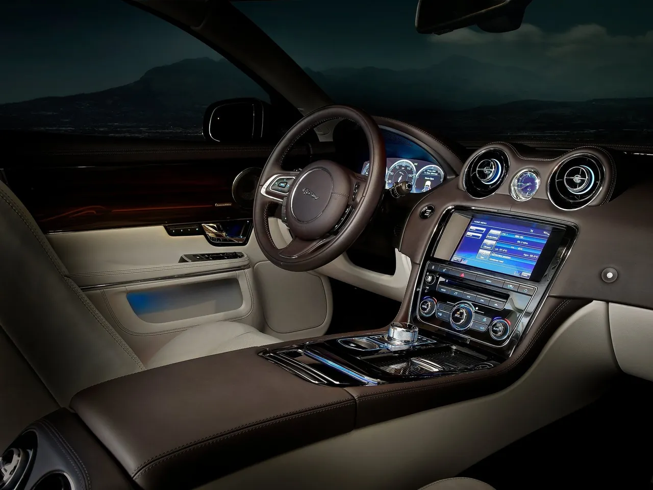 Jaguar XJ (2012) – interiér