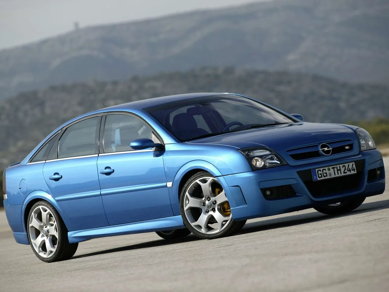 Opel Vectra OPC Twin Turbo (2005)