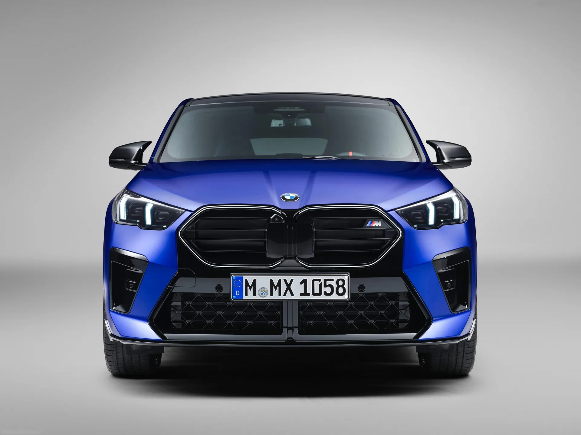 BMW X2 M35i xDrive (2024) - Front