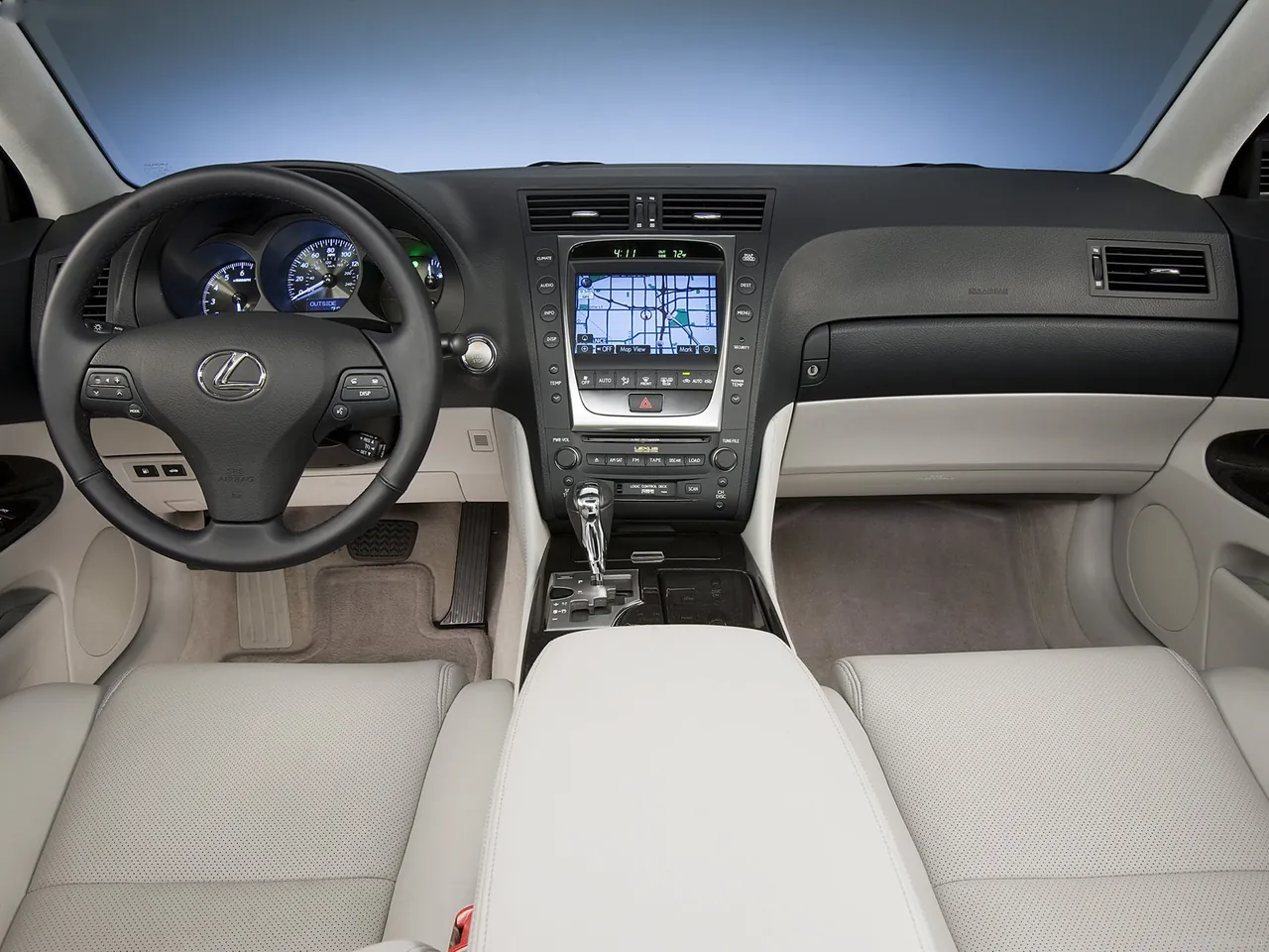 Lexus GS 350 (2009) – interiér