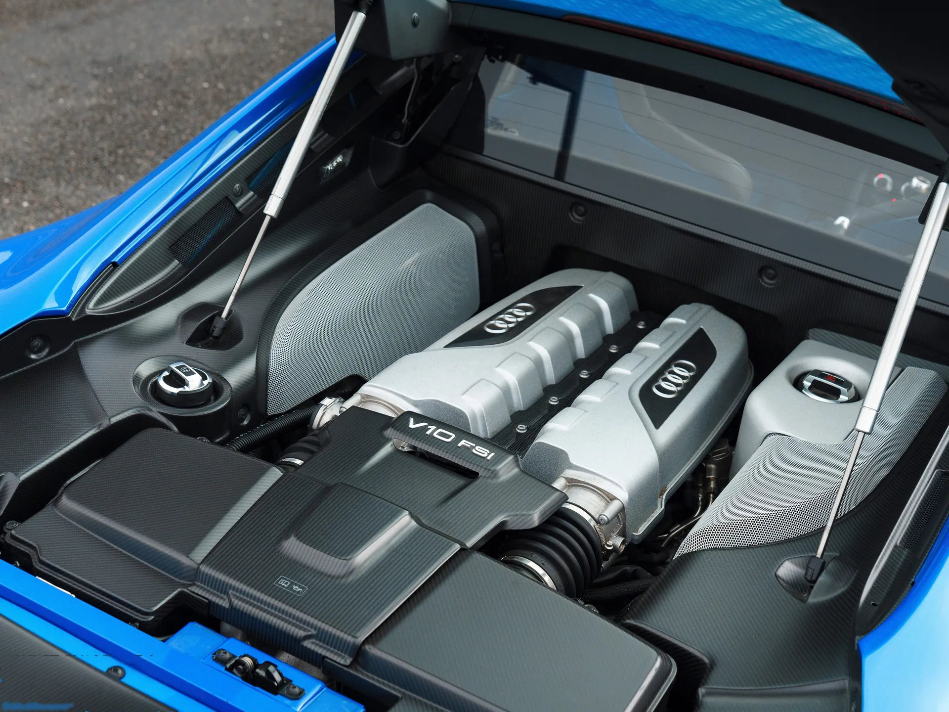 Audi R8 LMX [UK] (2015) – motorový prostor