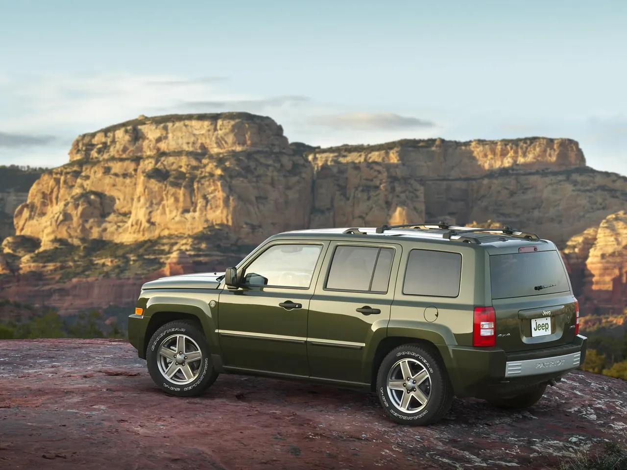Jeep Patriot (2007) - Rear Three-Quarter