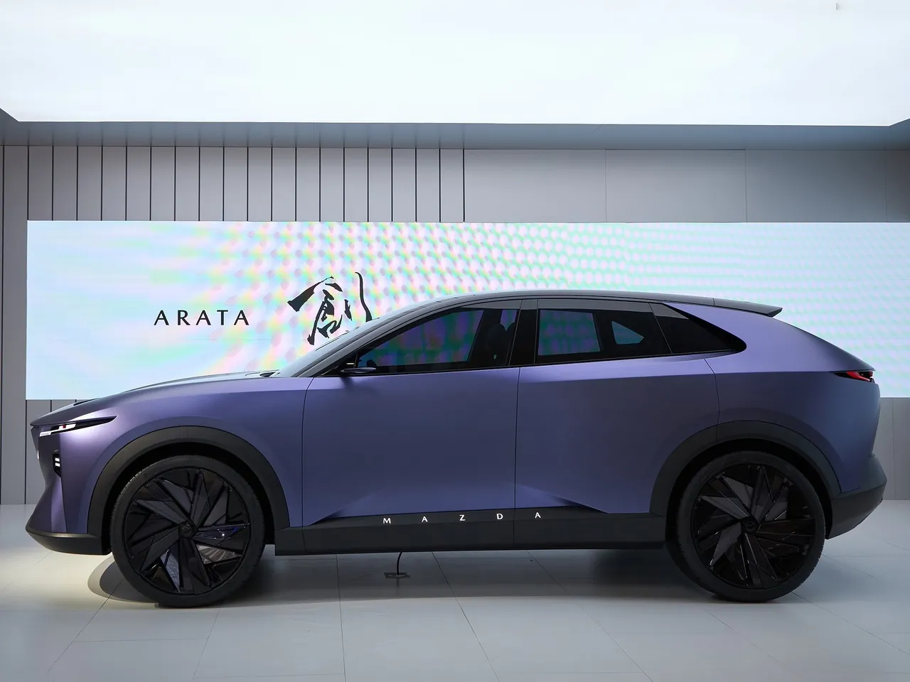 Mazda Arata Concept (2024) – boční profil