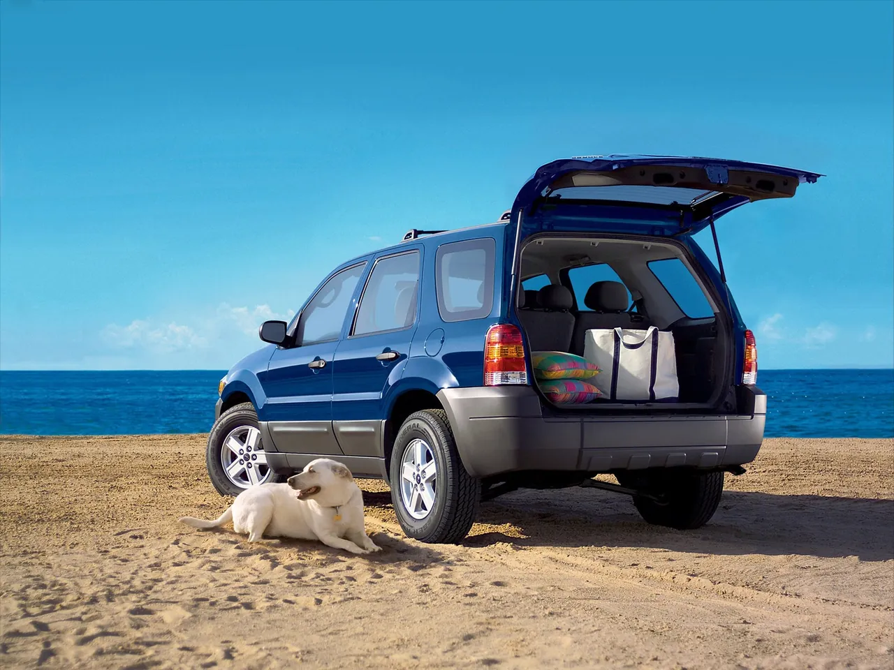 Ford Escape (2006) – zadní tříčtvrteční pohled