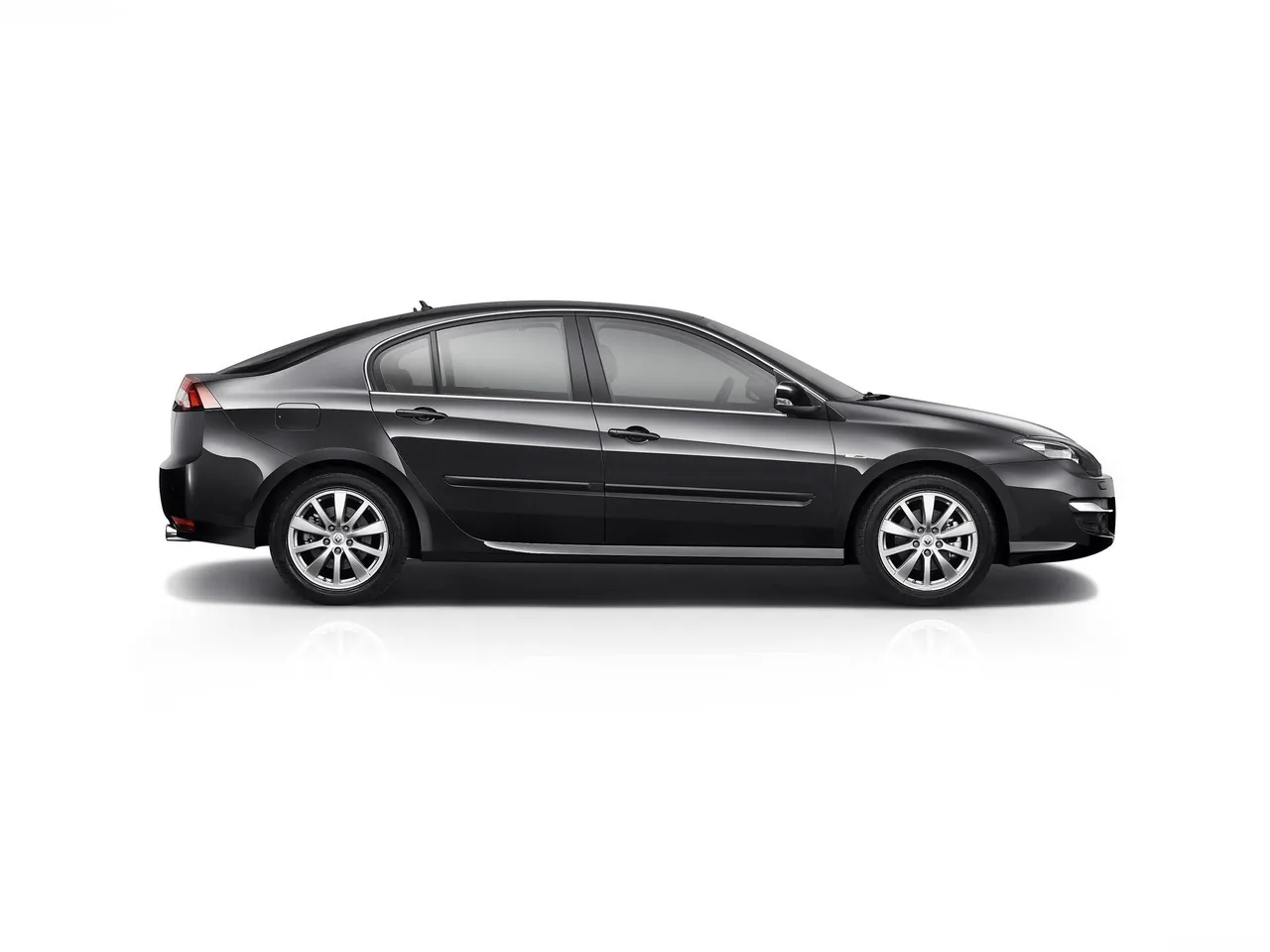 Renault Laguna (2011) – boční profil