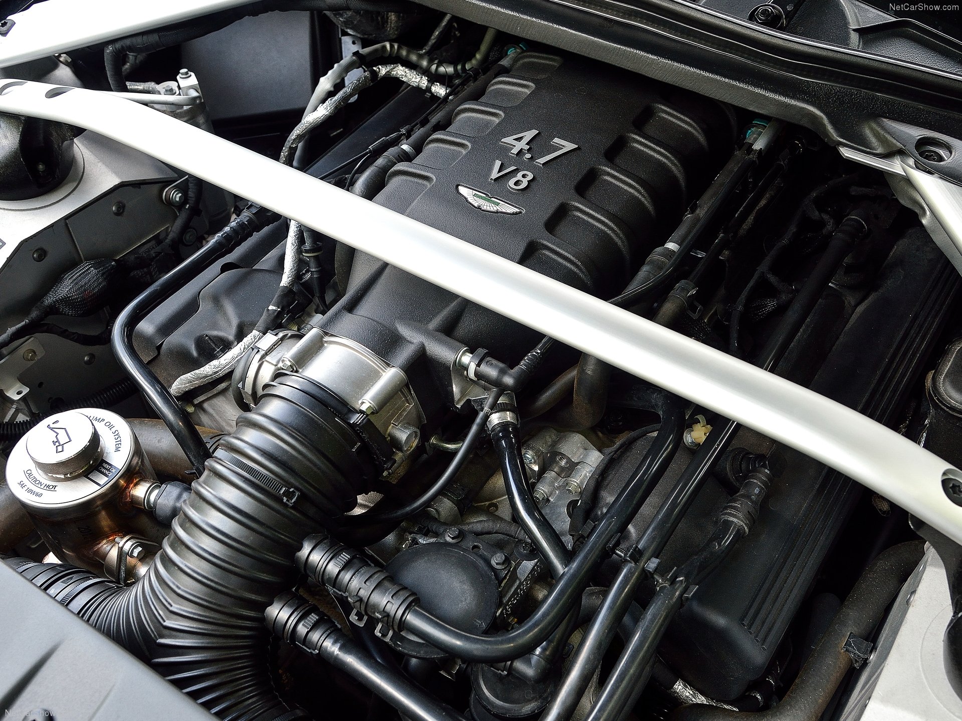 Aston Martin V8 Vantage N430 (2015) - Engine Bay