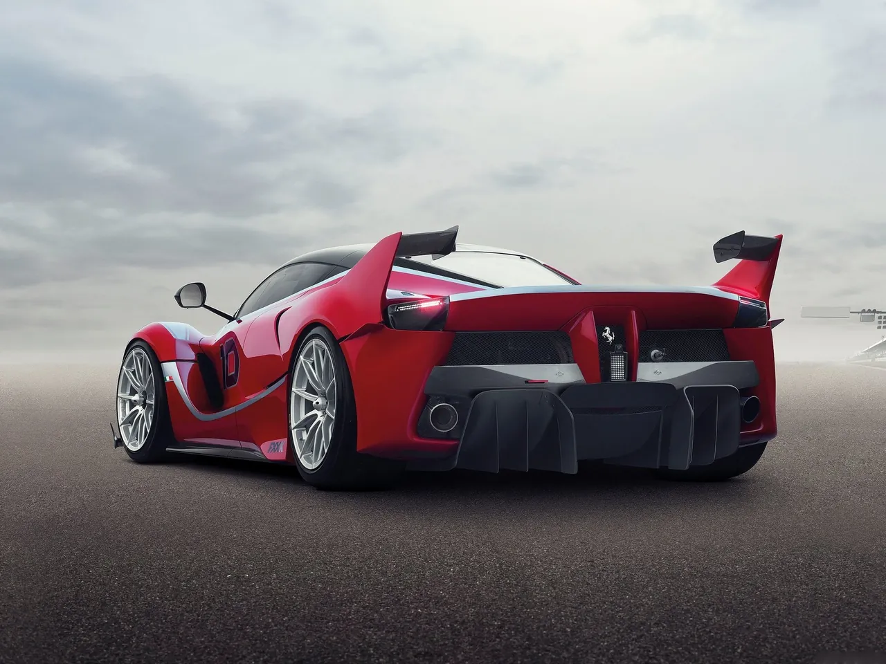 Ferrari FXX K (2015) – zadní tříčtvrteční pohled