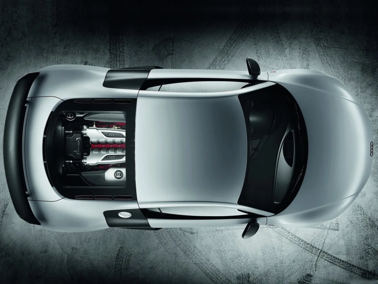 Audi R8 GT (2011) – pohled shora