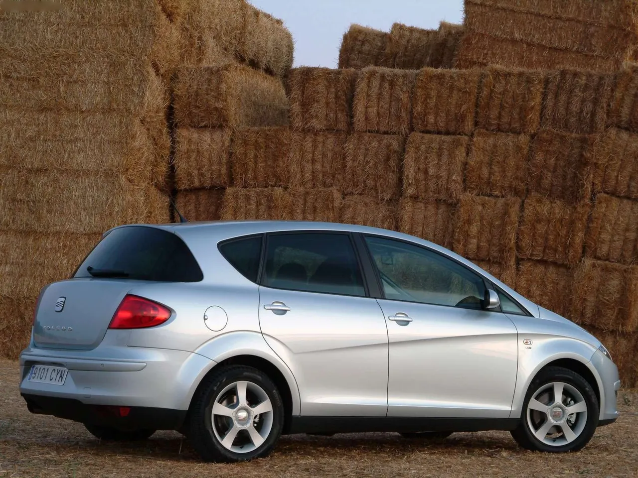 Seat Toledo (2005) – zadní tříčtvrteční pohled