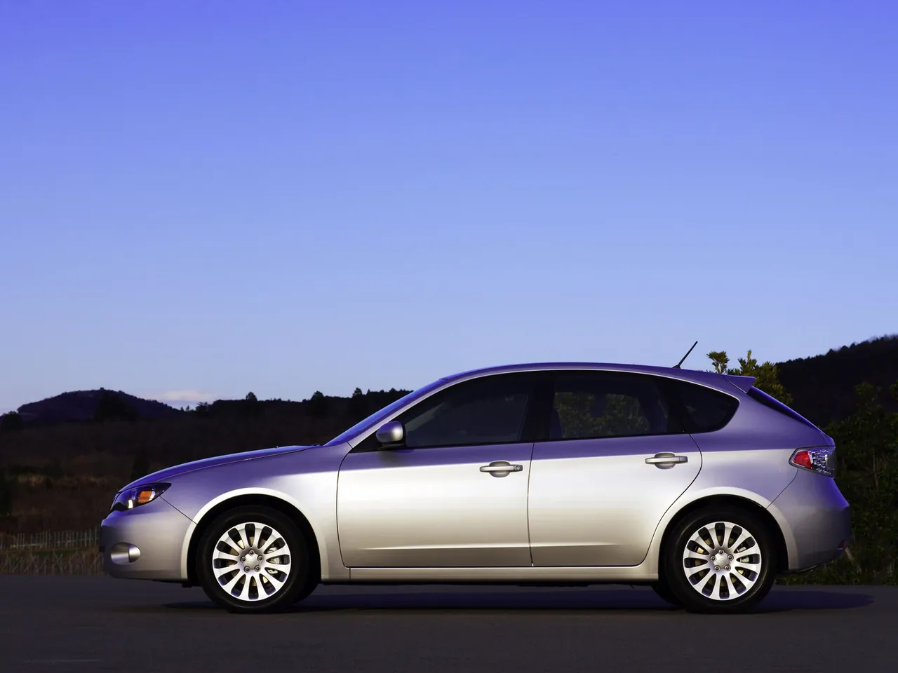Subaru Impreza 5-Door (2008) – boční profil