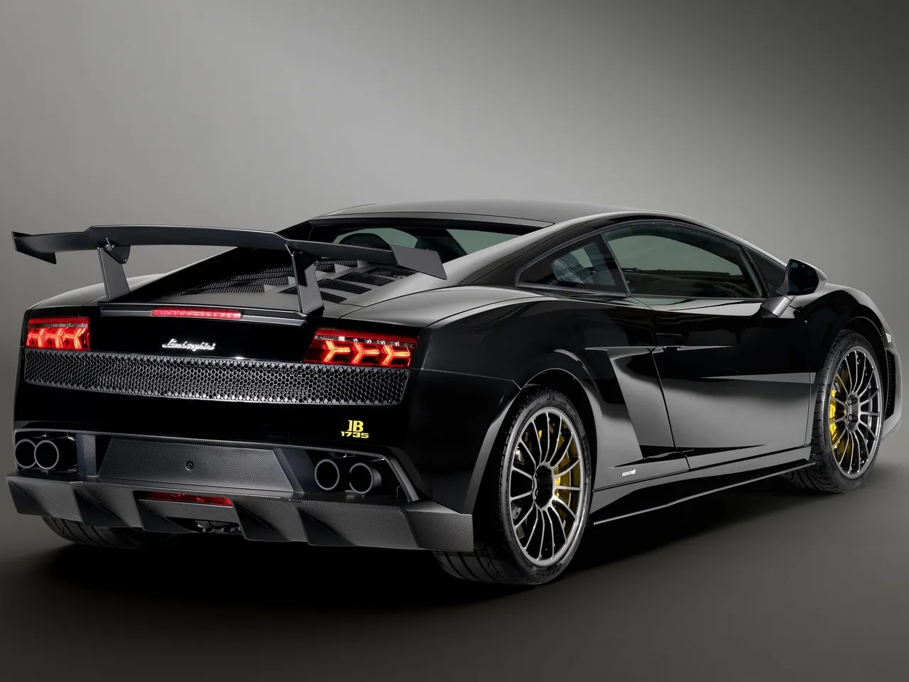 Lamborghini Gallardo LP570-4 Blancpain (2011) – zadní tříčtvrteční pohled