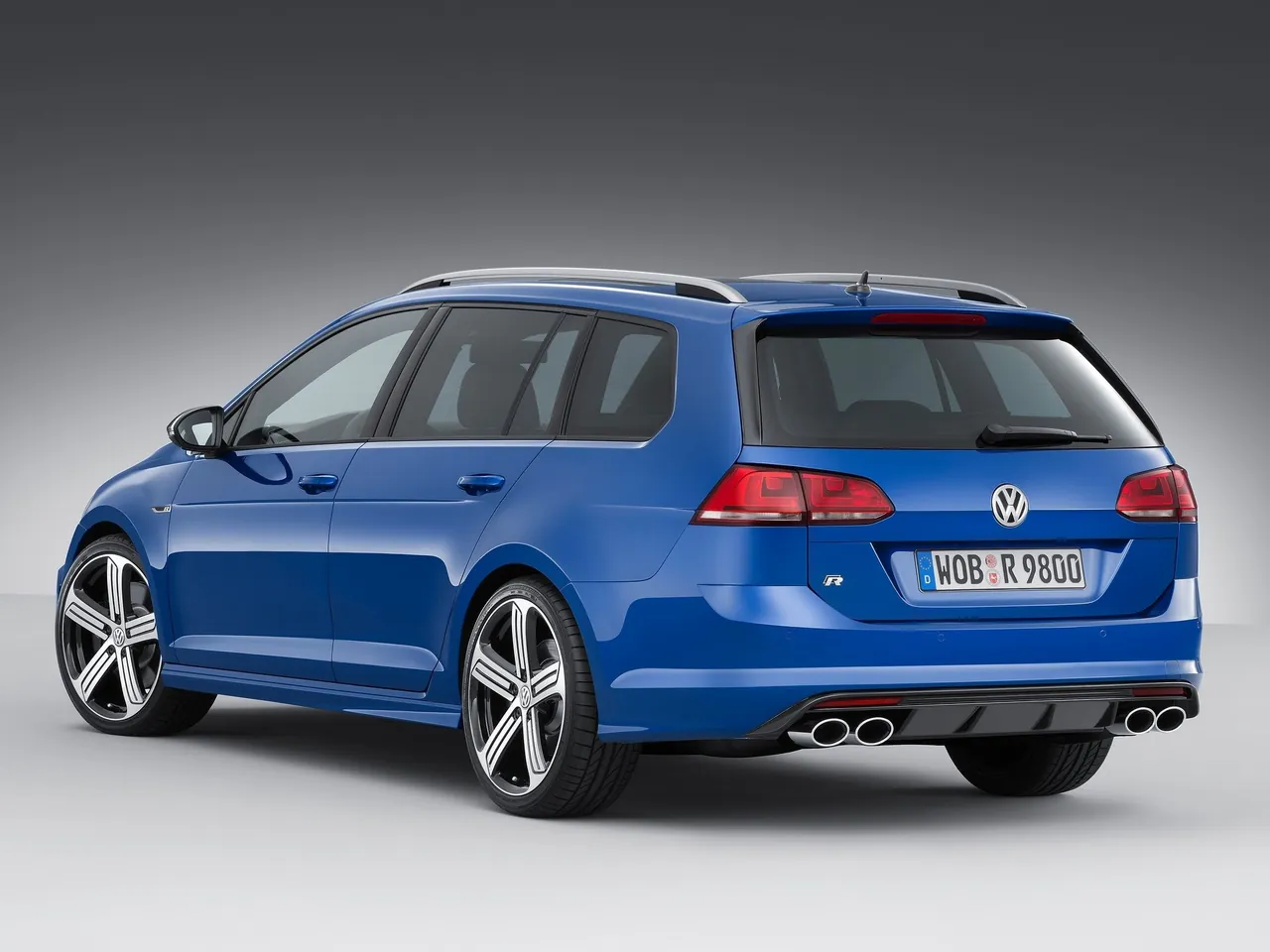 Volkswagen Golf R Variant (2015) – zadní tříčtvrteční pohled
