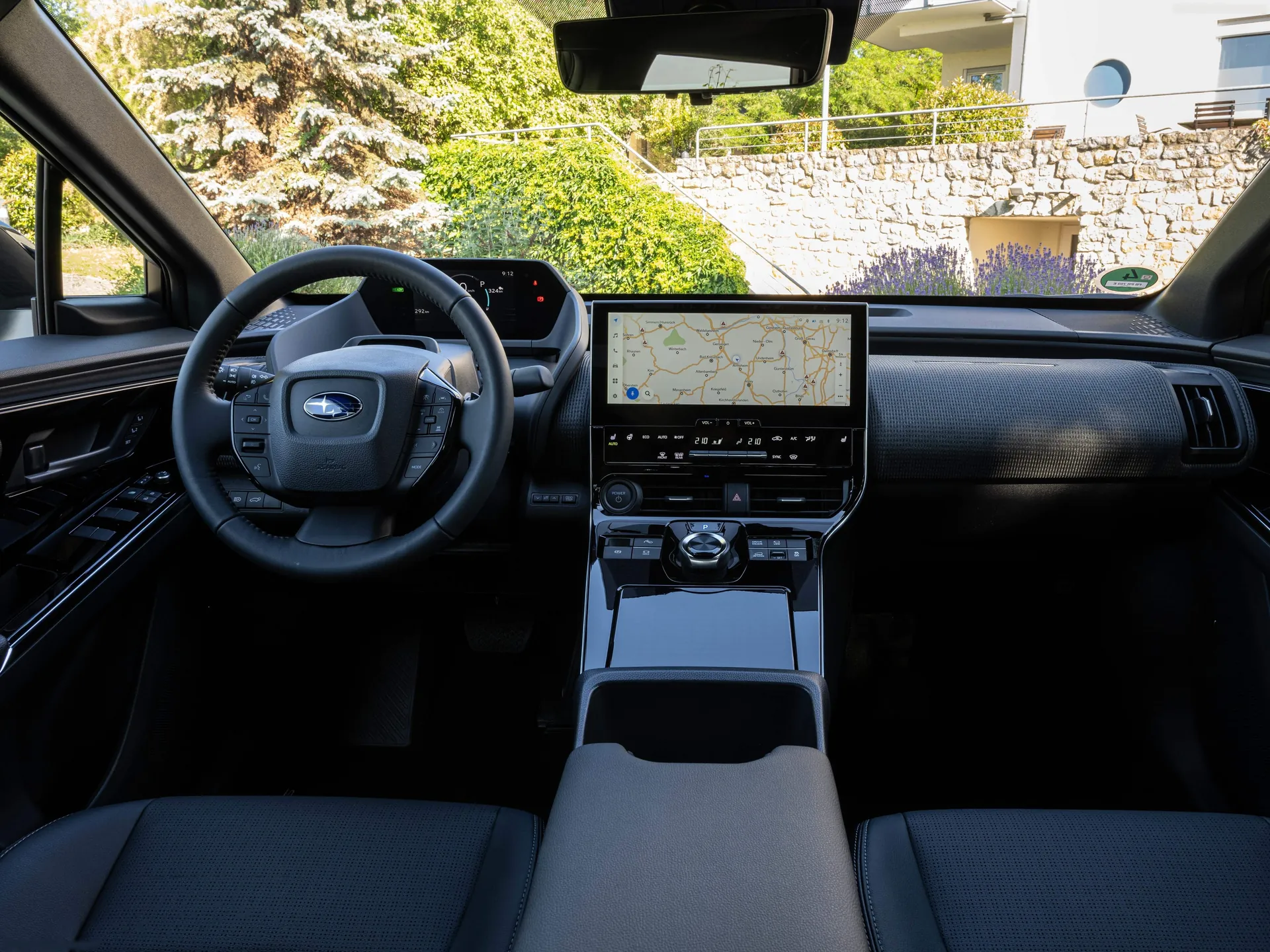 Subaru Solterra [EU] (2023) – interiér