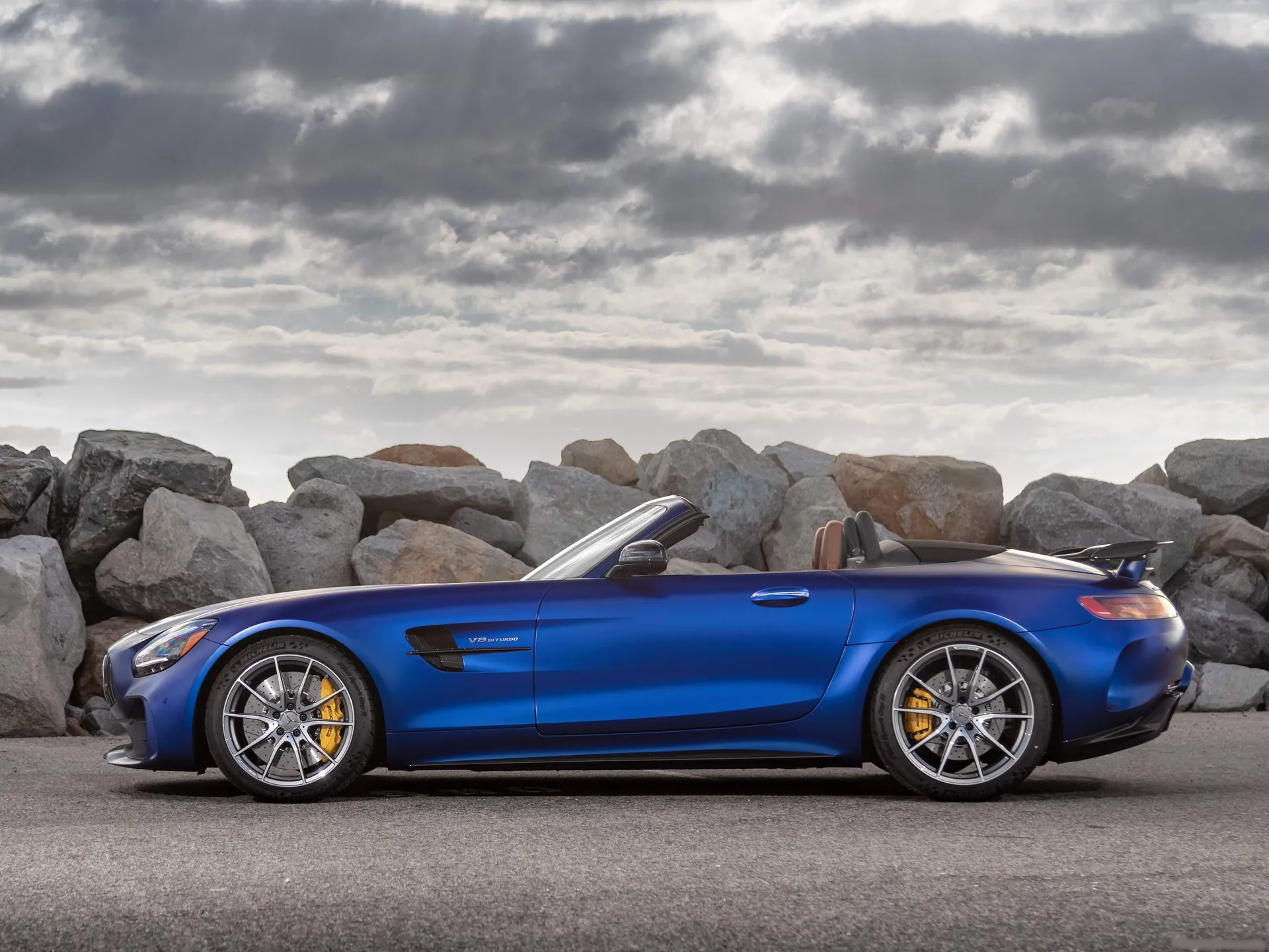 Mercedes-Benz AMG GT R Roadster (2020) - Side Profile