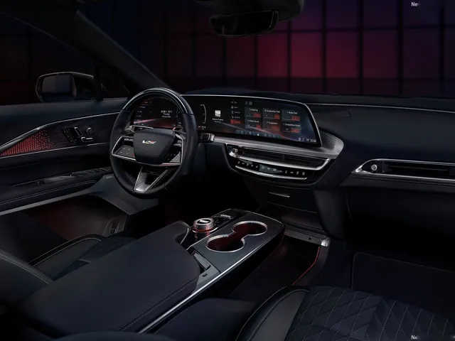 Cadillac Lyriq-V (2026)