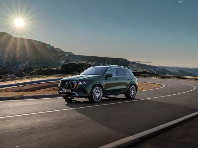 Mercedes-Benz GLE53 AMG Hybrid (2027)