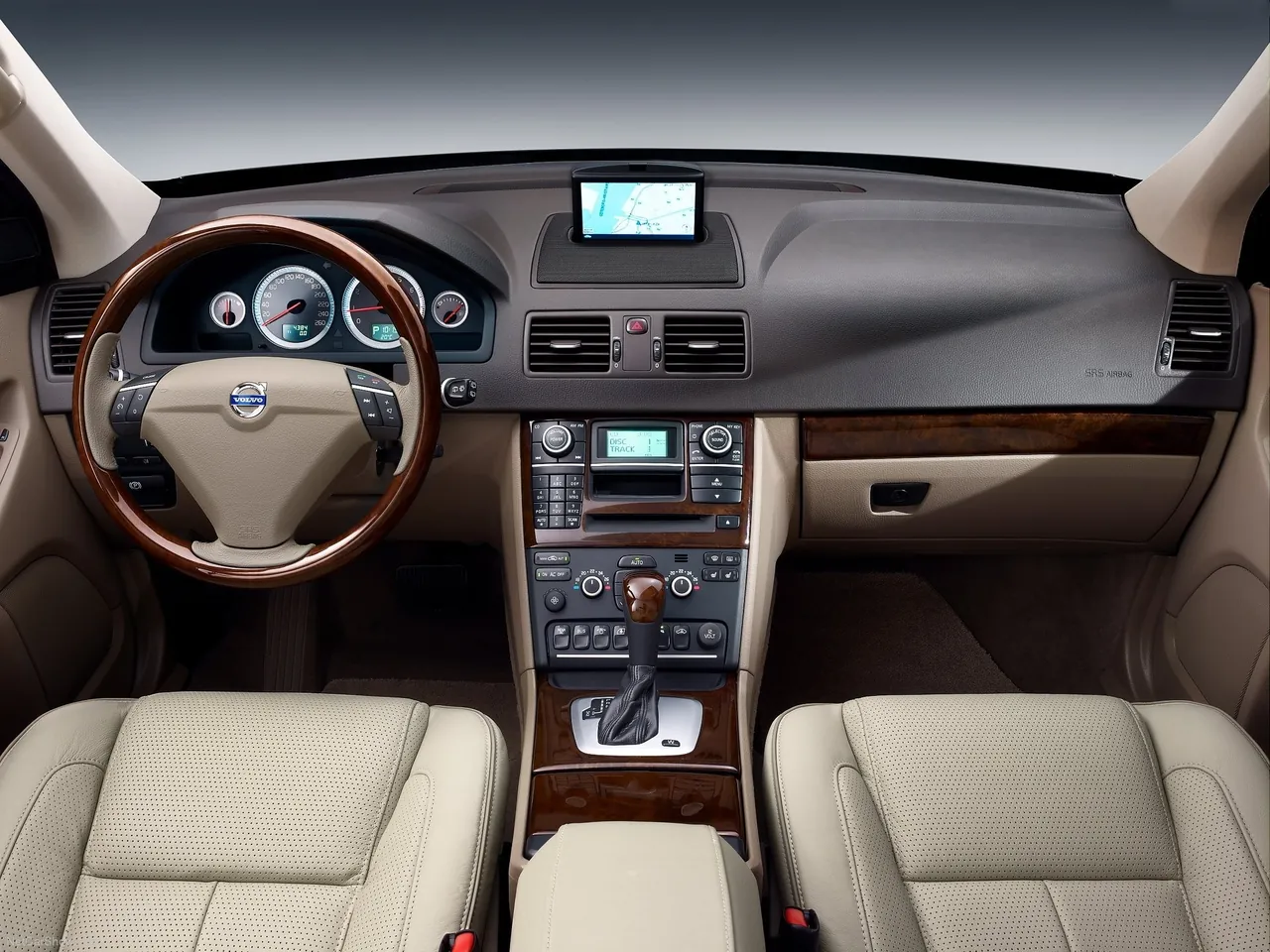 Volvo XC90 (2011) – interiér