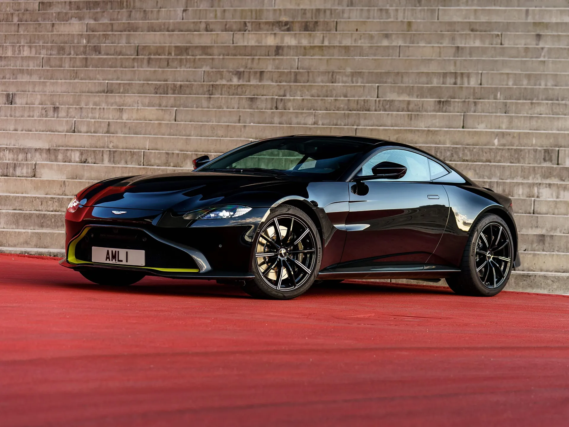 Aston Martin Vantage Onyx Black (2019)