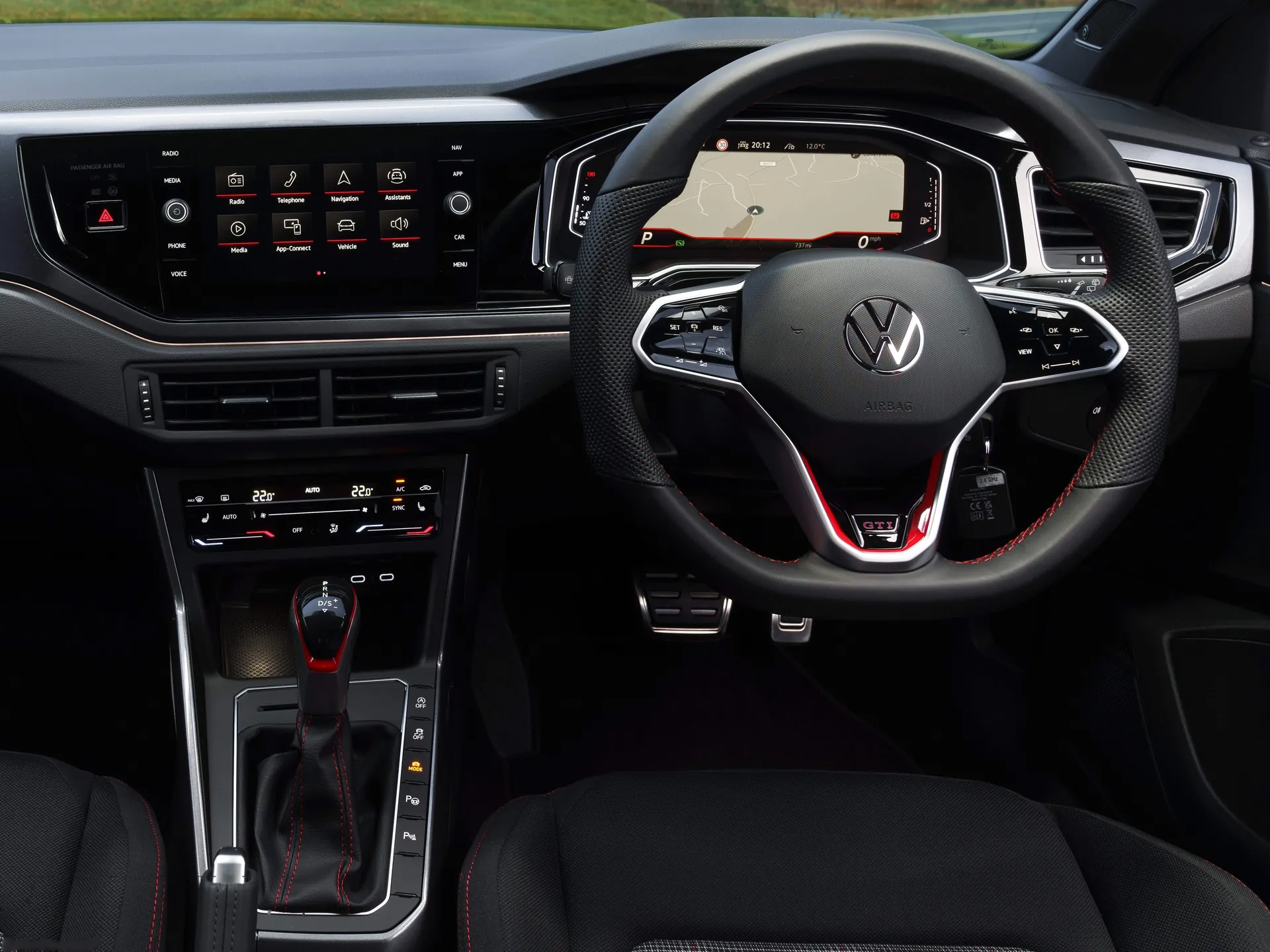Volkswagen Polo GTI [UK] (2022) - Interior