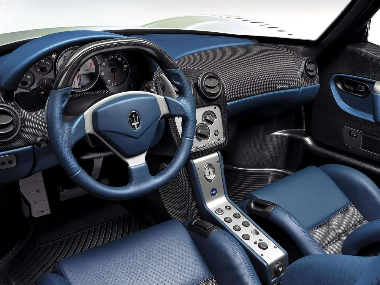Maserati MC12 (2004) – interiér