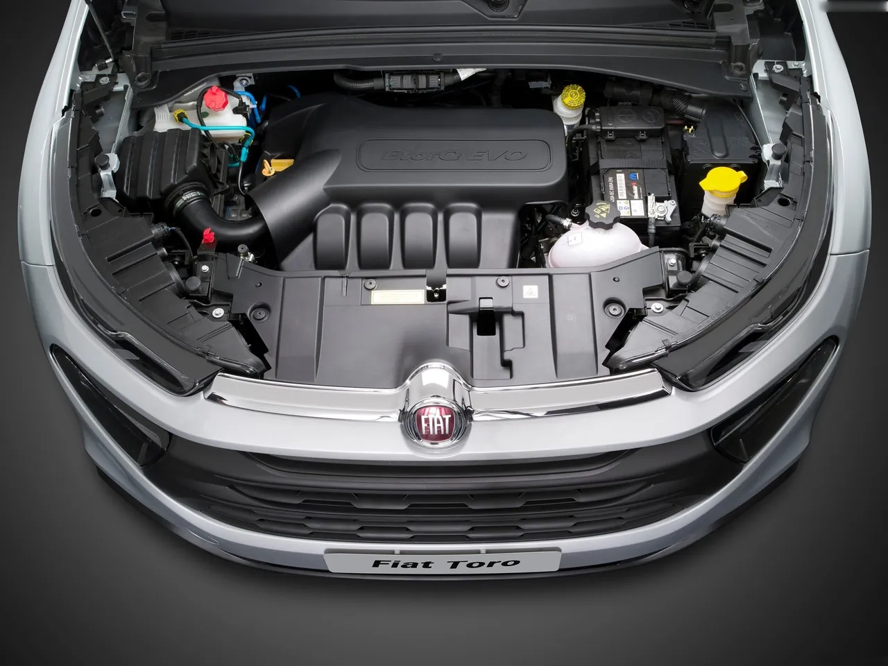 Fiat Toro (2016) – motorový prostor