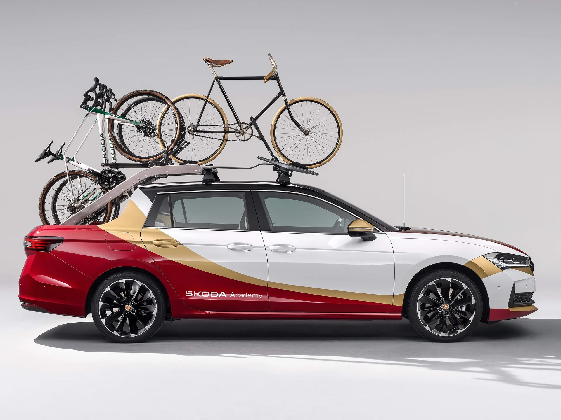Skoda LK 130 Concept (2025) – boční profil
