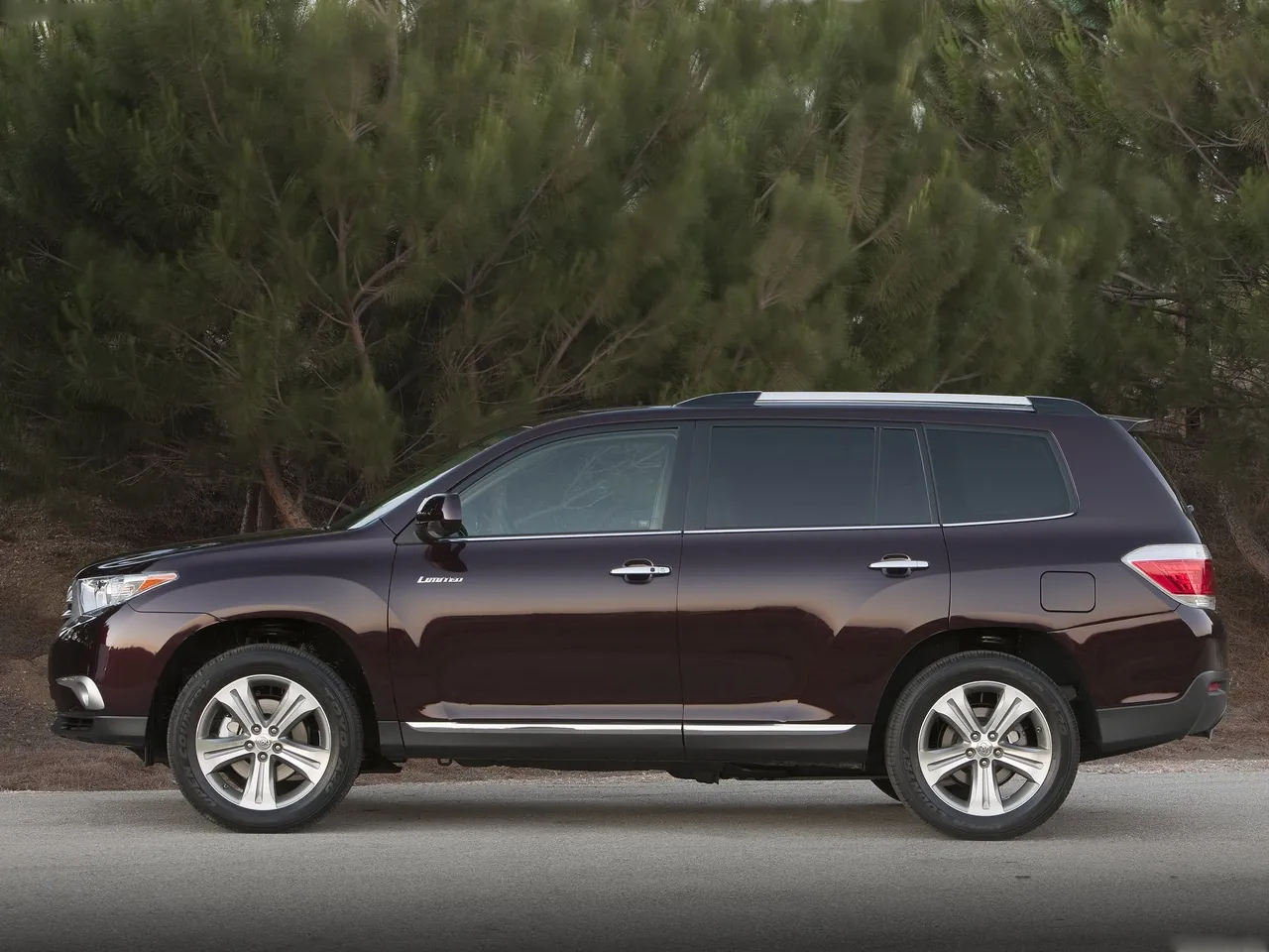 Toyota Highlander (2011) - Side Profile