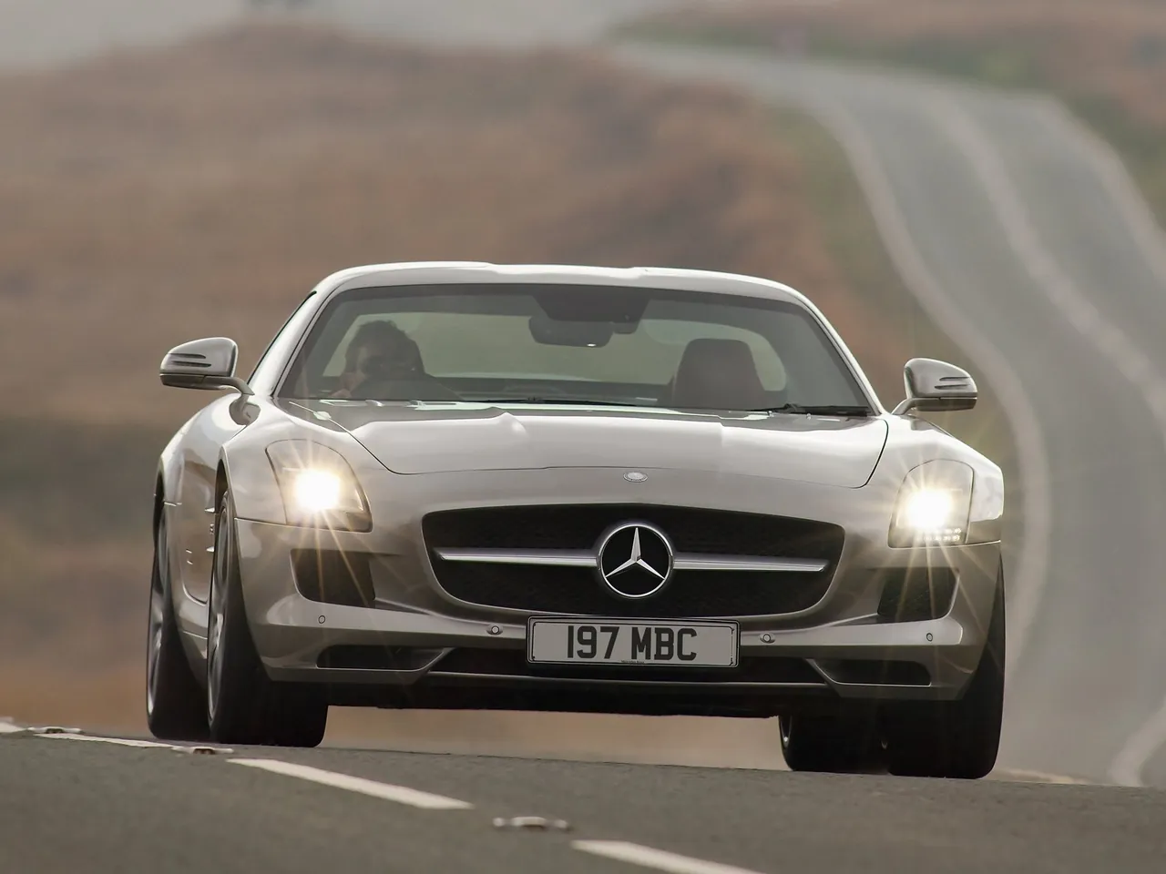 Mercedes-Benz SLS AMG [UK] (2011)