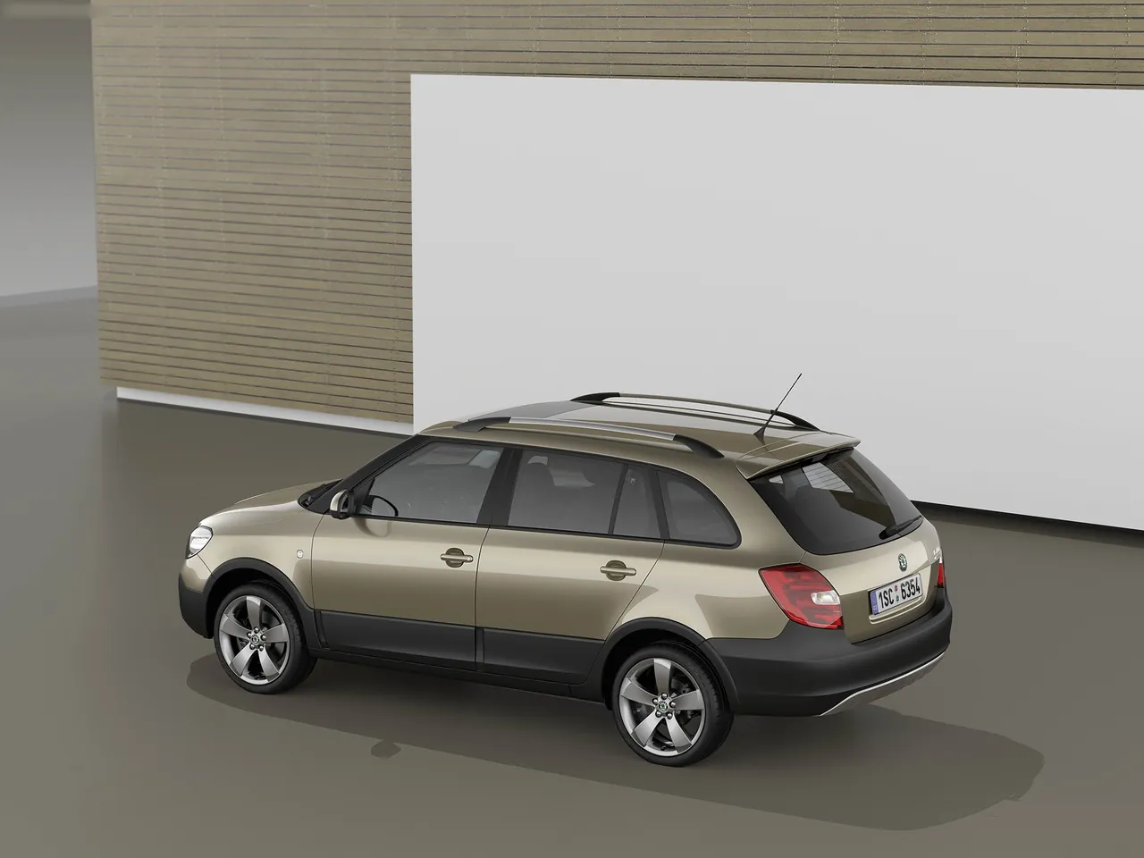 Skoda Fabia Combi Scout (2011) – zadní tříčtvrteční pohled
