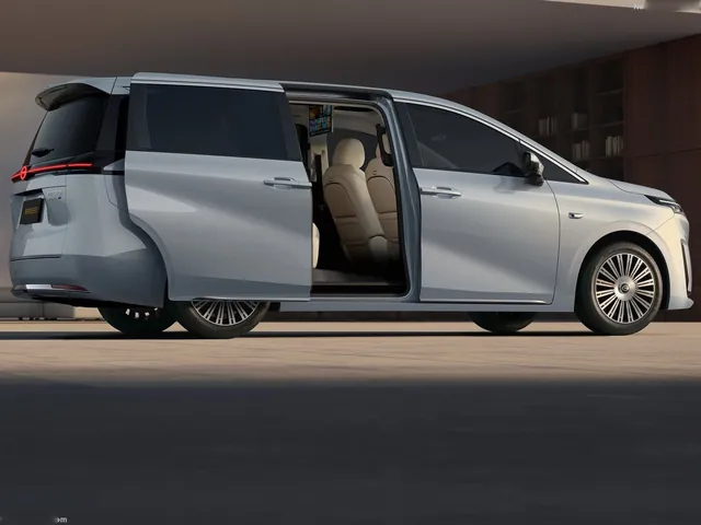 GAC E8 PHEV (2026)