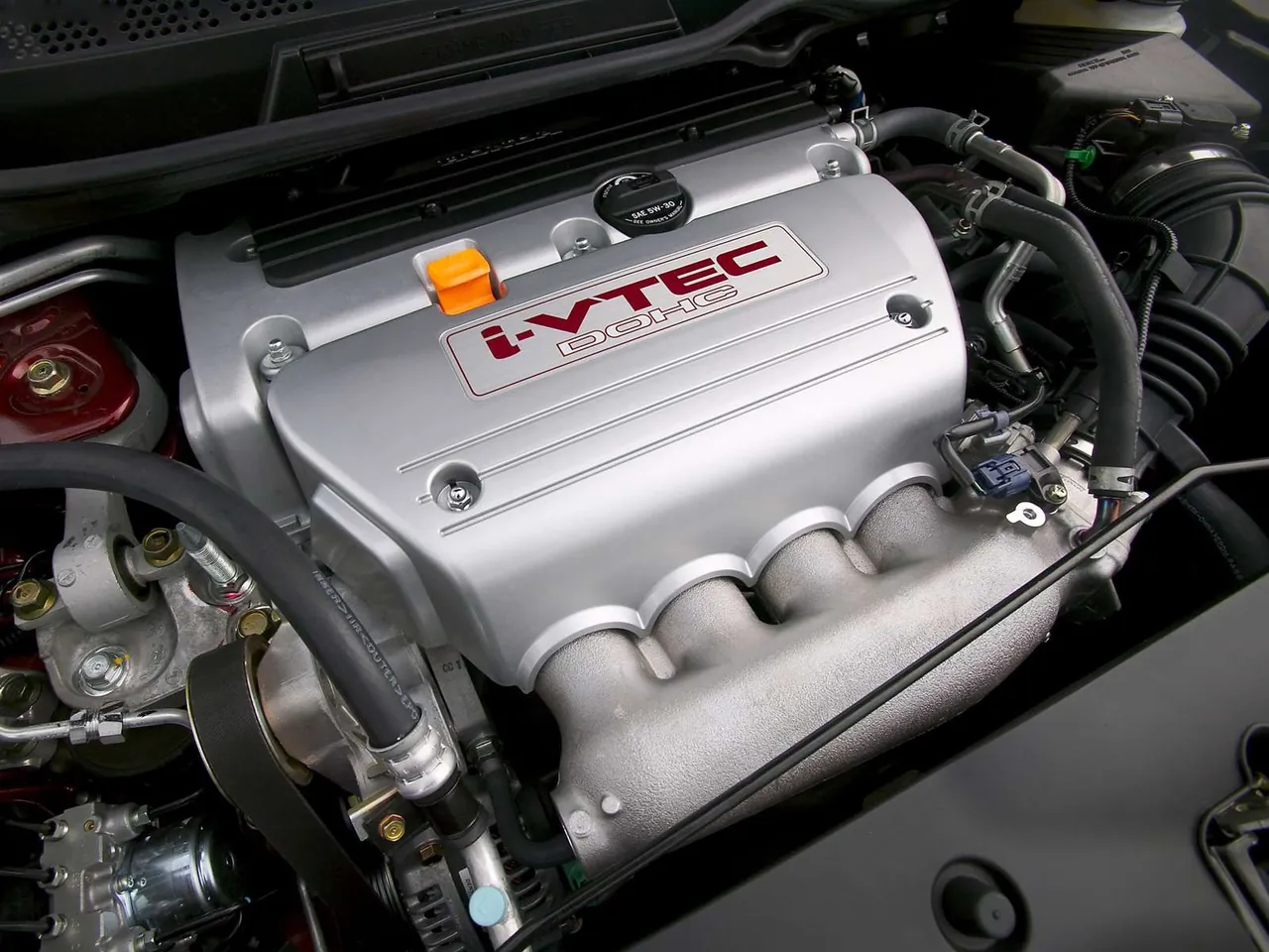 Honda Civic Si (2006) – motorový prostor