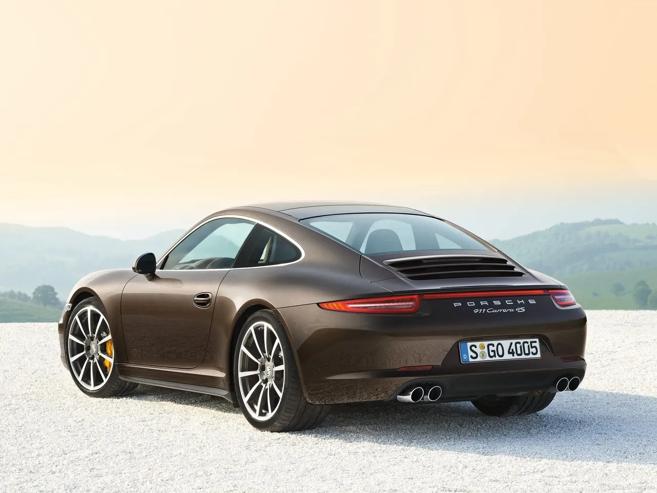Porsche 911 Carrera 4S Coupe (2013) – zadní tříčtvrteční pohled