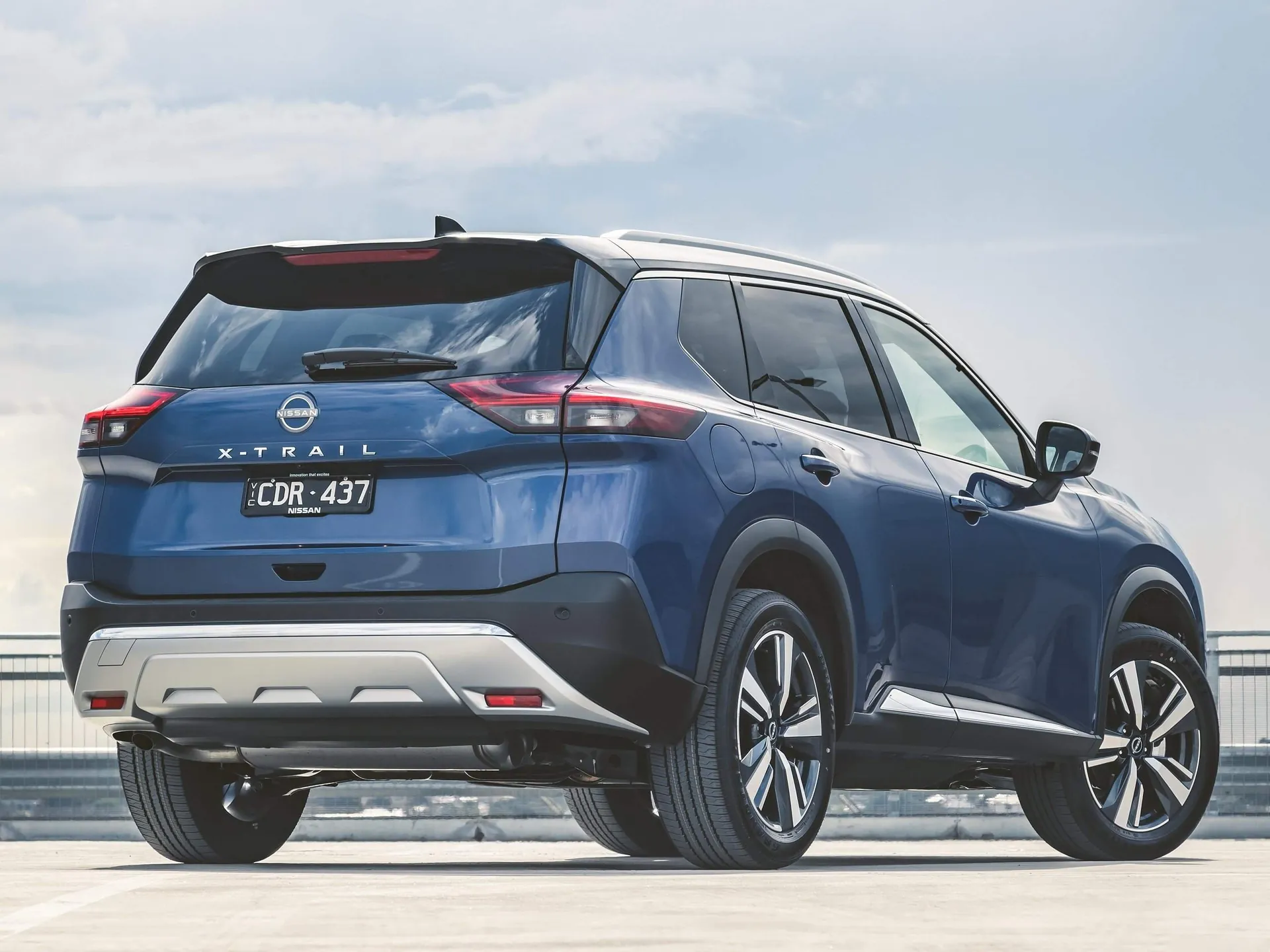 Nissan X-Trail [AU] (2023) – zadní tříčtvrteční pohled