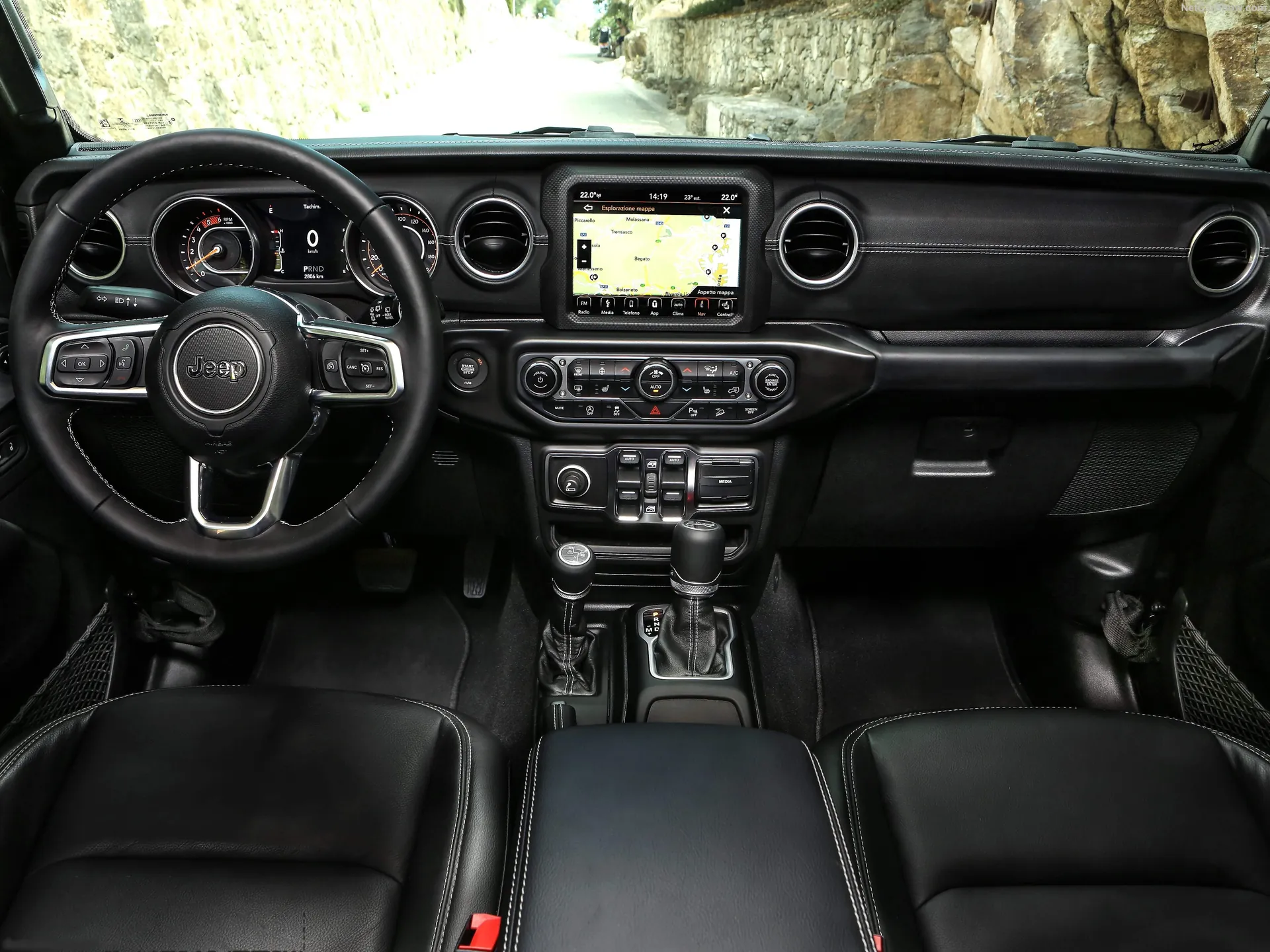 Jeep Wrangler Unlimited [EU] (2018) – interiér